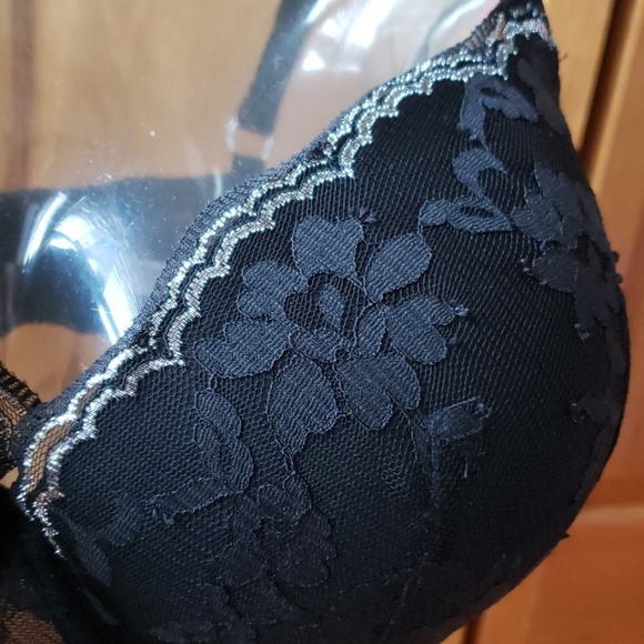 Victoria's Secret Dream Angels Demi - Picture 3 of 4